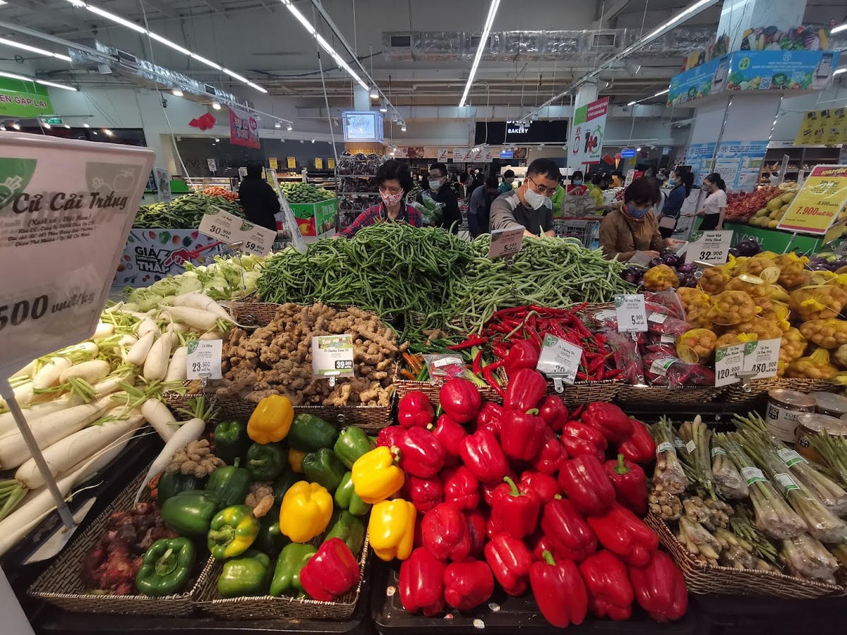 Thúc đẩy tiêu dùng mới kích thích được sản xuất. Ảnh: Quang Vinh.