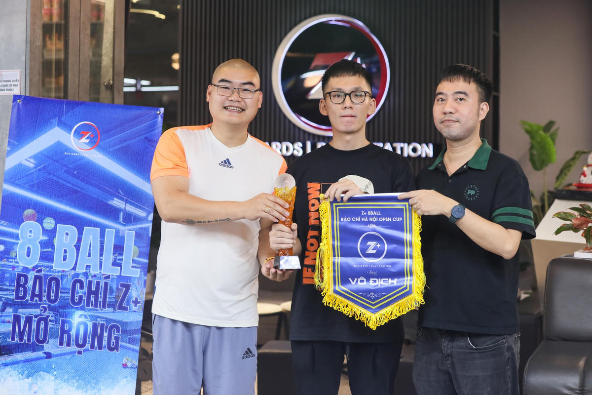 Qua nhiều vòng loại, nhà vô địch Dương Đình Vũ đến từ Tạp chí ảnh VCCI đã viết nên huyền thoại đầu tiên cho giải đấu lịch sử billiard làng báo.