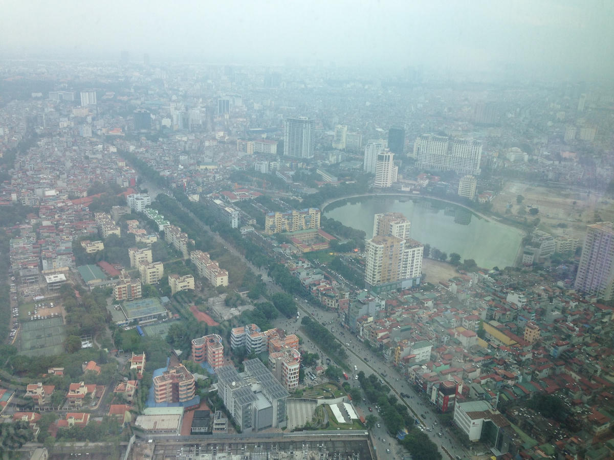 Thị trường bất động sản cần thêm những cú hích mới. Ảnh: Lê Minh.