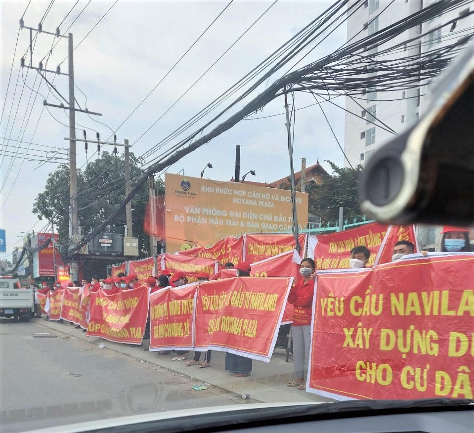   Tranh chấp nhà chung cư kéo dài nhưng việc giải quyết chưa dứt điểm khiến các tranh chấp bùng nổ, gây mất an ninh trật tự.