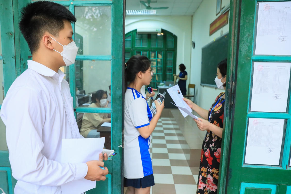 Thí sinh dự thi tốt nghiệp THPT 2022. Ảnh: Quang Vinh.