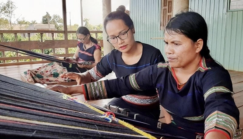  Các mô hình khởi nghiệp, khởi sự kinh doanh giúp các hộ gia đình DTTS phát triển kinh tế, giảm nghèo bền vững.