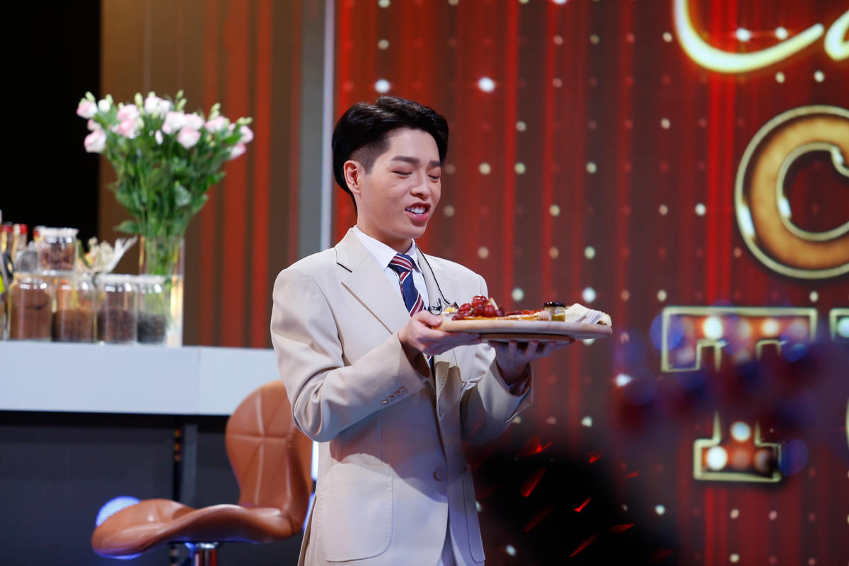 Ca sĩ Đức Phúc đón nhiều thử thách của ê kíp chương trình.