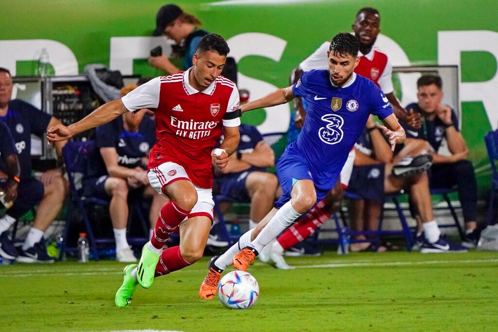 Cuộc đối đầu Chelsea - Arsenal được coi là tâm điểm ở vòng 14 Premier League (Ảnh: AP).