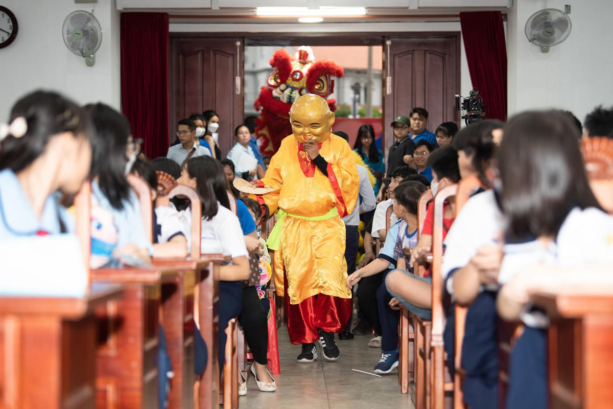 Song song với đó là tiết mục múa lân vô cùng đặc sắc. Ảnh: NVCC. 