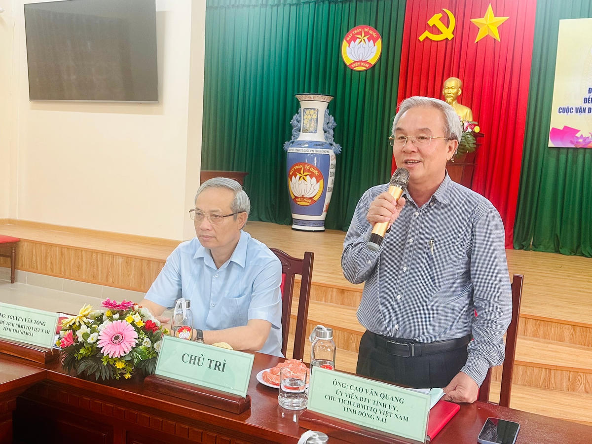 Chủ tịch Ủy ban MTTQ Việt Nam tỉnh Đồng Nai Cao Văn Quang phát biểu tại cuộc trao đổi.