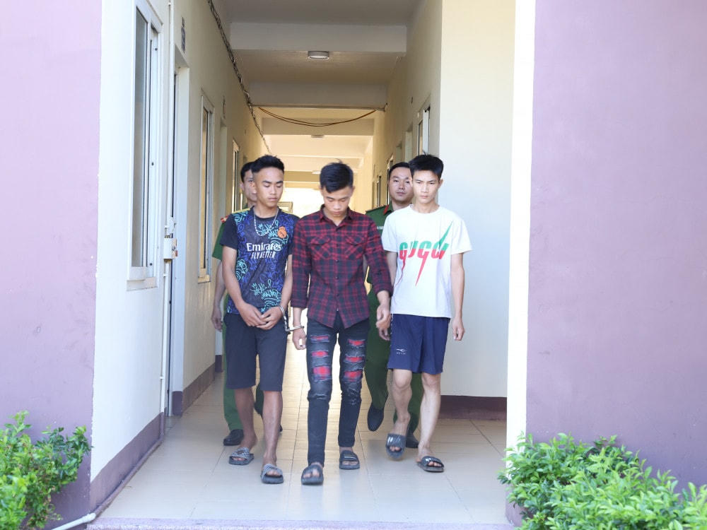 Các đối tượng bị cơ quan điều tra bắt giữ.