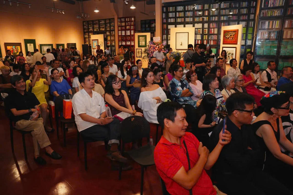 ra mat sach Hs Le Thiet Cuong 2