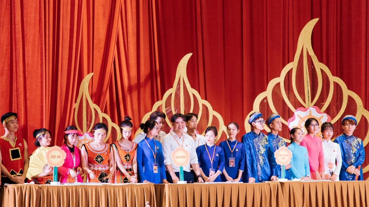 Sân chơi "Vườn ươm tài năng văn hóa du lịch năm 2022" thu hút đông đảo sinh viên tham gia. 