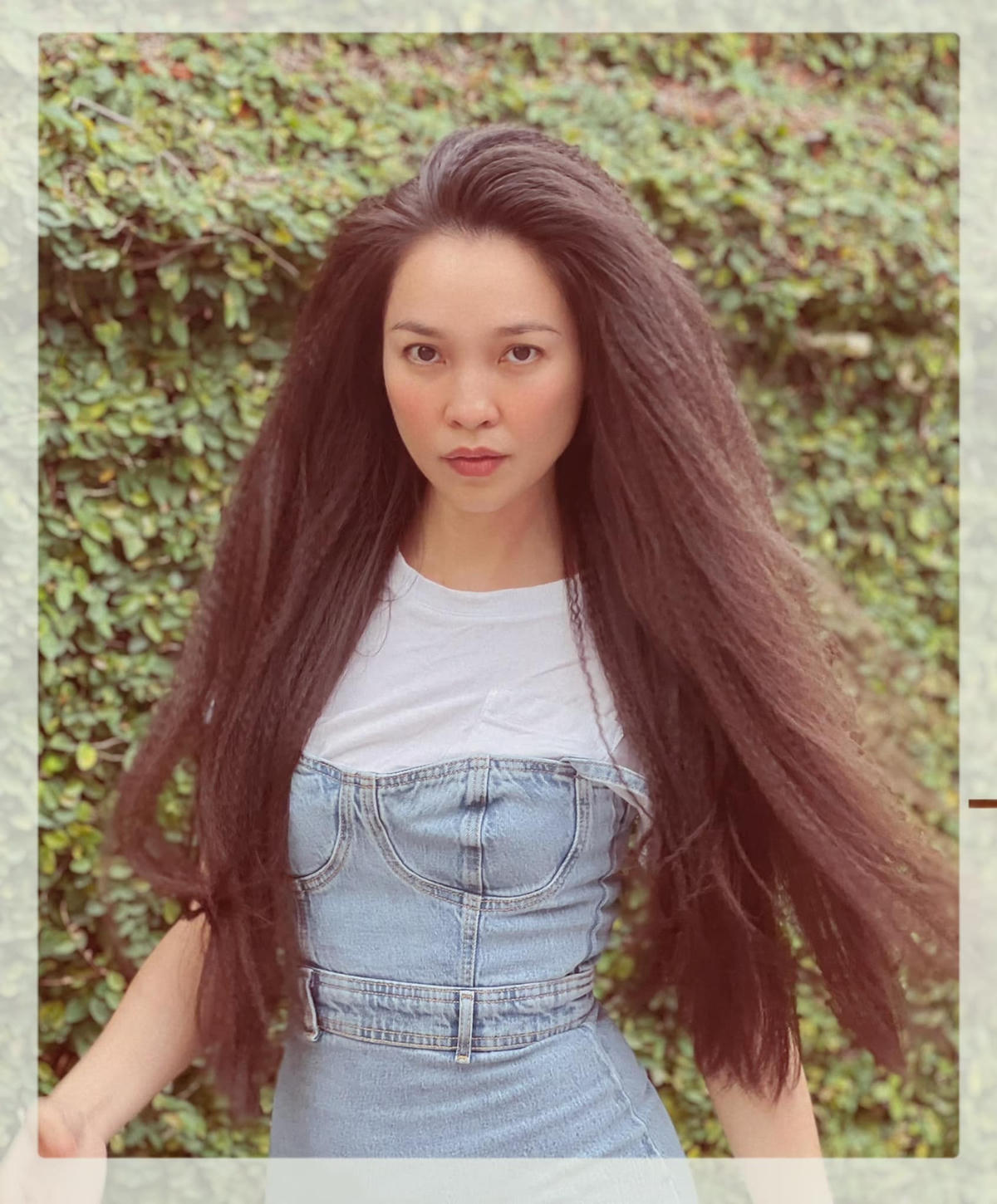 Ở tuổi 41, Hiền Thục vẫn giữ cho mình nhan sắc trẻ trung, xinh đẹp, thân hình thon gọn cực đáng ngưỡng mộ.