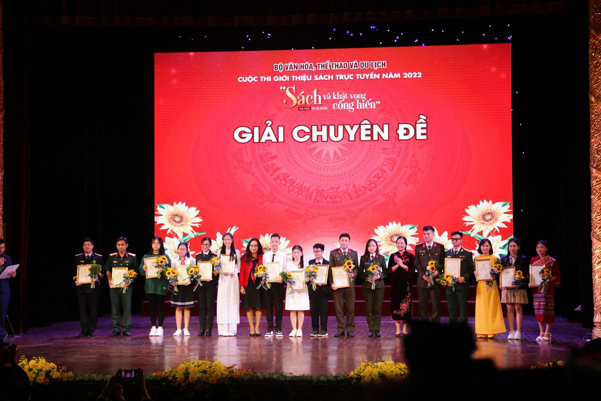 Trao giải cuộc thi 'Sách và Khát vọng cống hiến'
