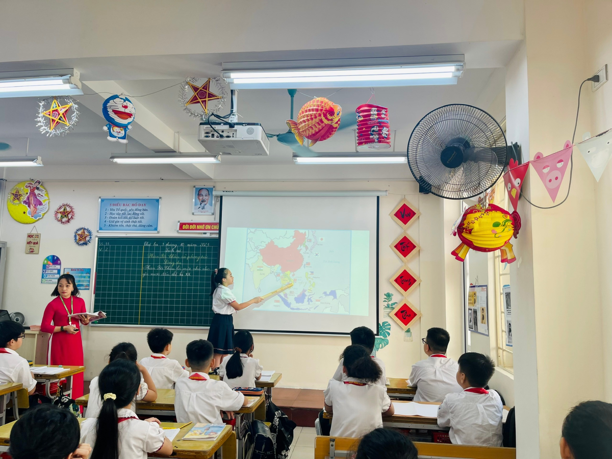 Năm học 2022-2023, toàn quốc có hơn 19.300 giáo viên công lập nghỉ hưu và nghỉ việc.
