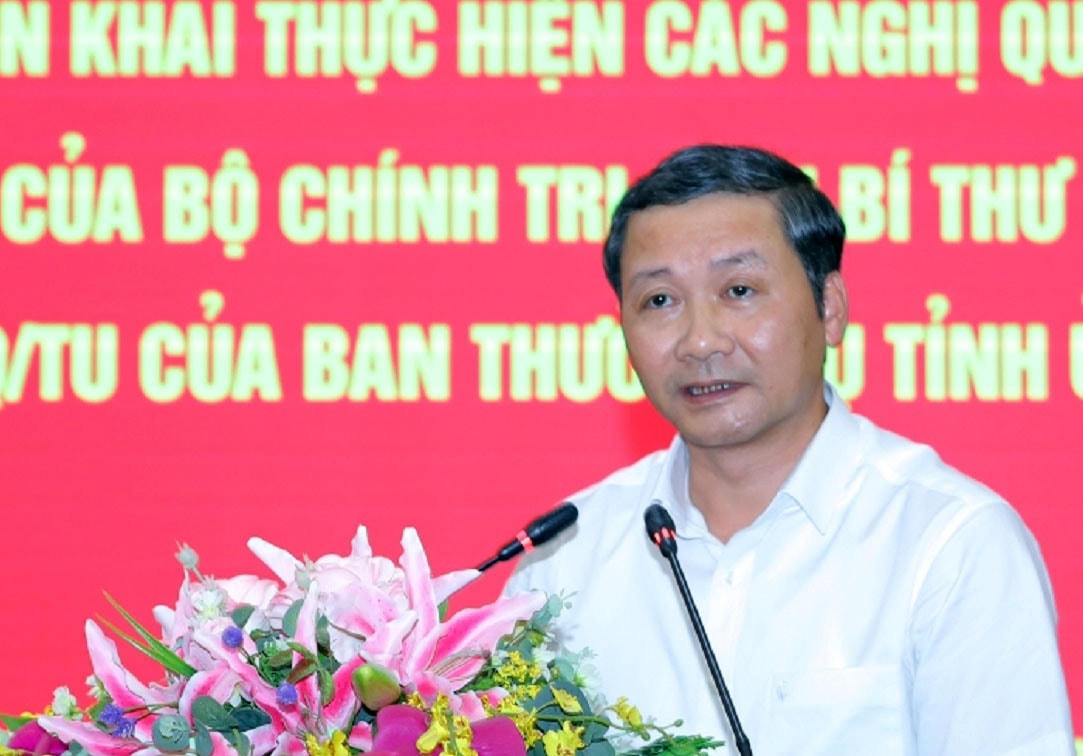 Ông Đỗ Minh Tuấn, Chủ tịch UBND tỉnh Thanh Hóa vừa ký ban hành Chỉ thị số 10 về tăng cường trách nhiệm trong công tác tham mưu, giải quyết công việc của các cơ quan nhà nước trên địa bàn.