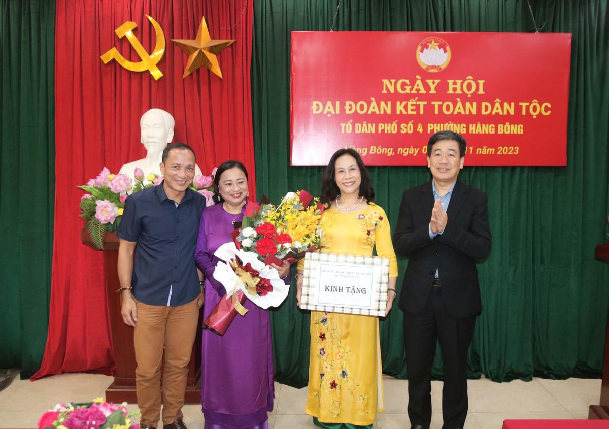 Hà Nội: Sôi nổi Ngày hội Đại đoàn kết tại phường Hàng Bông