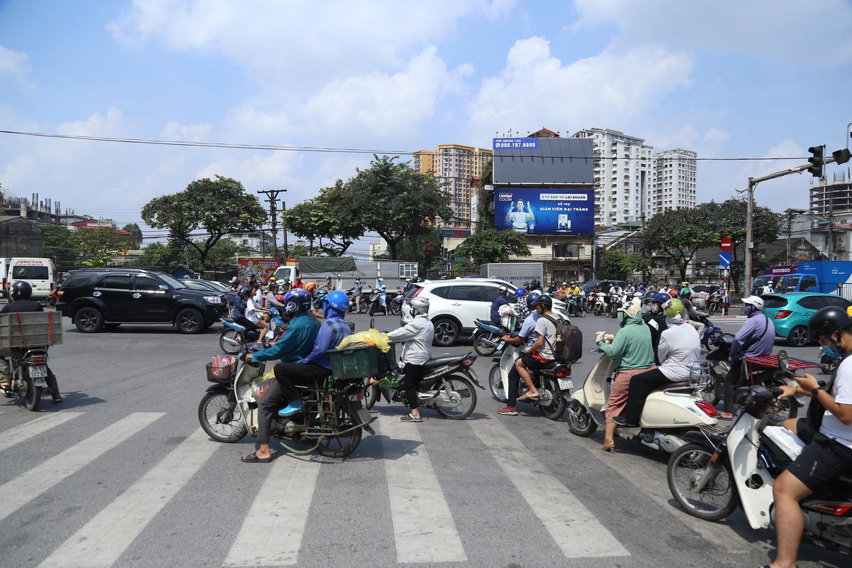 Vị trí khu vực xây dựng hầm chui có lưu lượng phương tiện tham gia giao thông lớn, thường xuyên xảy ra tình trạng ùn tắc.