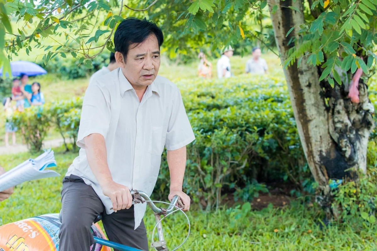 NSƯT Quang Tèo vừa hoàn thành xong vai diễn bi kịch, tâm lý trong "Chạm vào hạnh phúc". 
