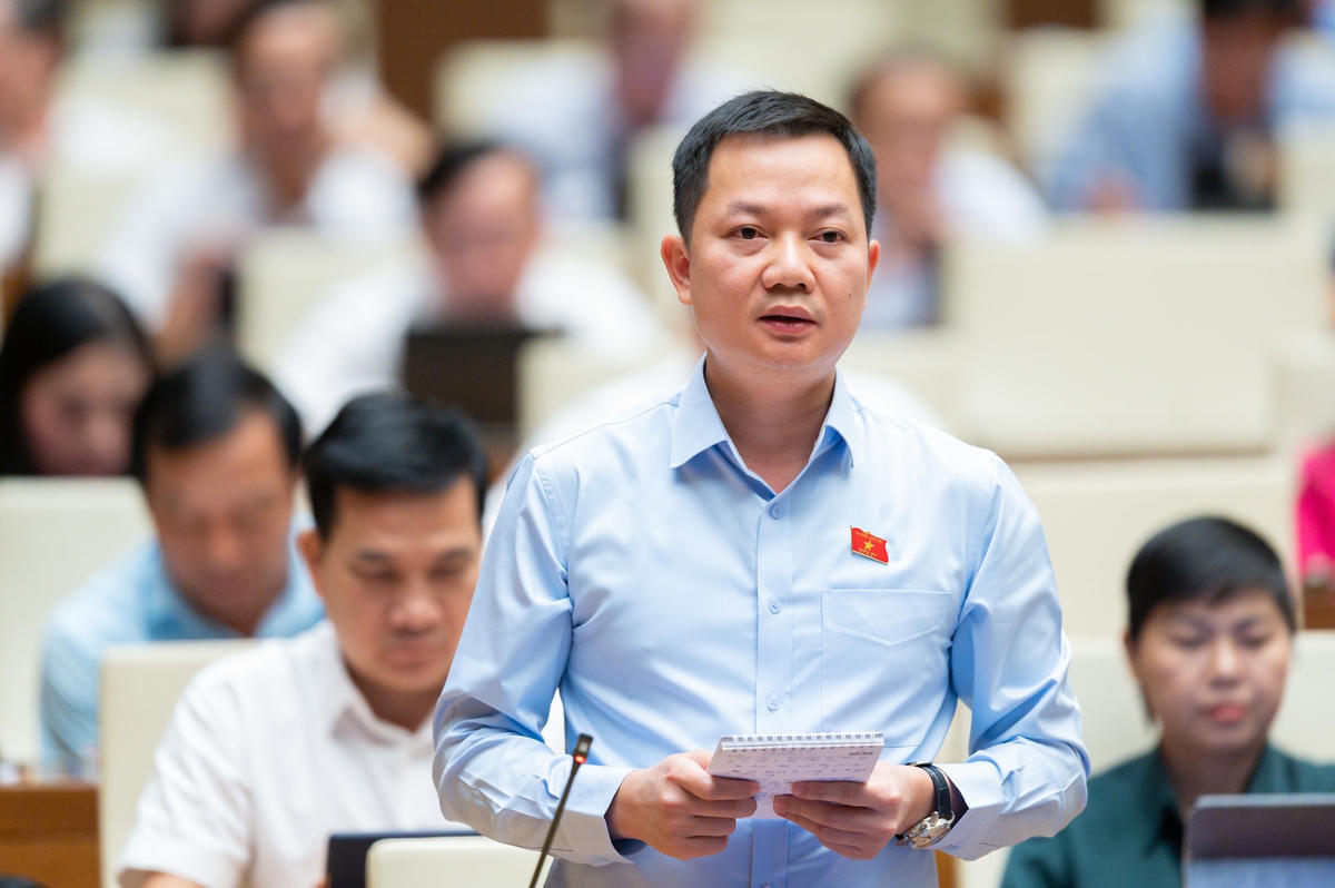 ĐBQH Trịnh Xuân An phát biểu tại hội trường- Ảnh: Quang Vinh.