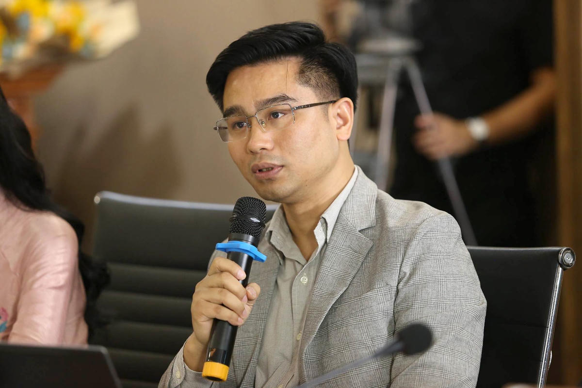 Nhà báo Công Khanh. Ảnh: Lê Khánh.
