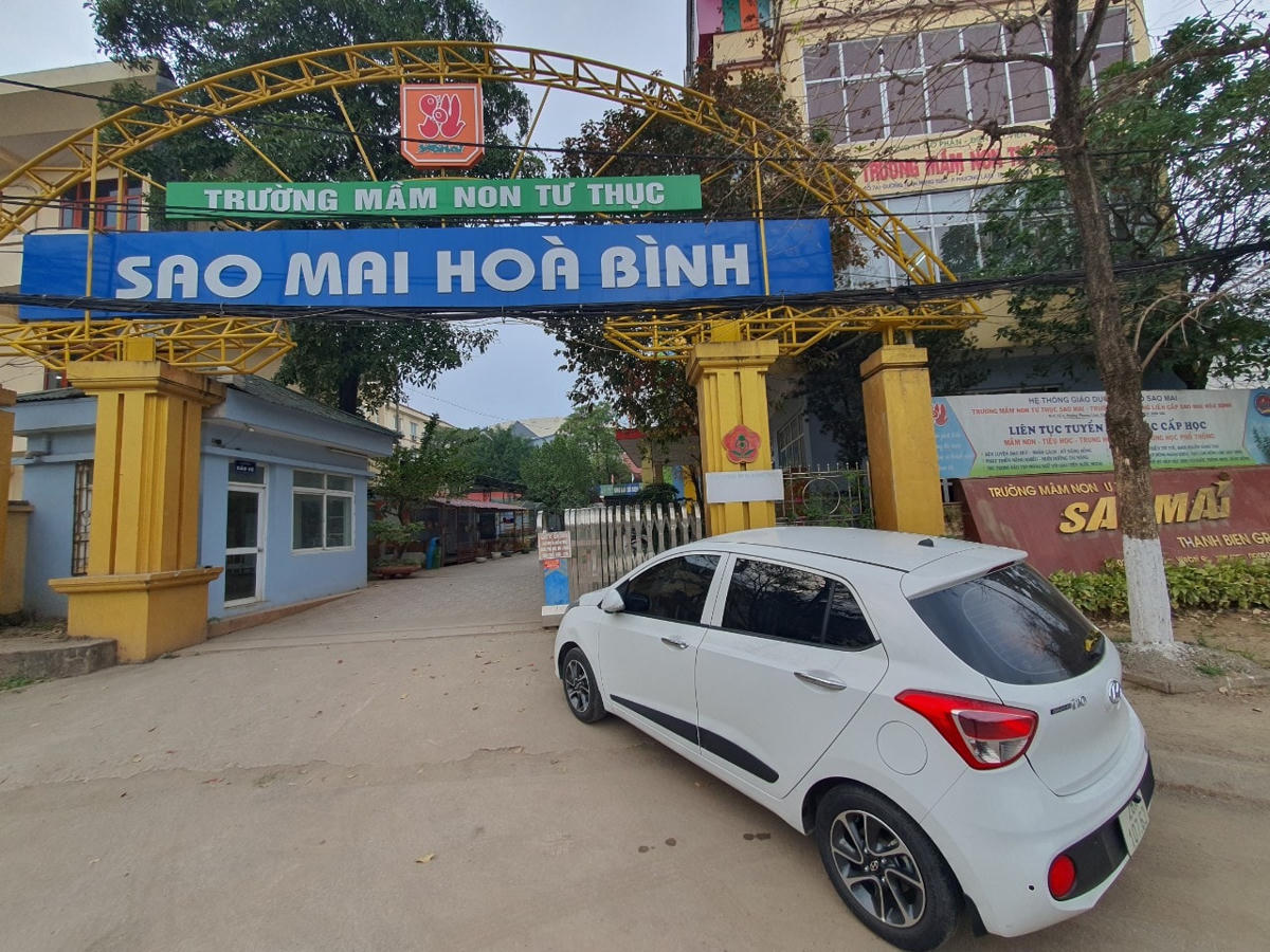Nhiều giáo viên tại Trường mầm non tư thục Sao Mai Hòa Bình bị nợ lương và chế độ.