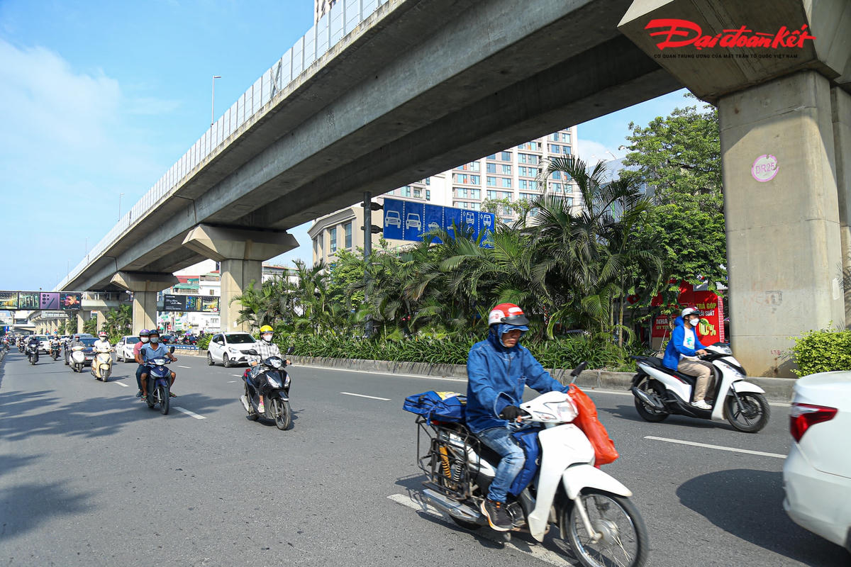 Ông Trần Hữu Bảo khẳng định, đây mới chỉ là thí điểm, Sở GTVT sẽ lấy ý kiến của người dân để nghiên cứu, khắc phục những phát sinh mới trên tuyến đường Nguyễn Trãi sau khi lắp đặt dải phân cách cứng. Từ đó, tạo điều kiện thuận lợi nhất cho người tham gia giao thông, đồng thời, áp dụng với những tuyến đường khác nếu hiệu quả.