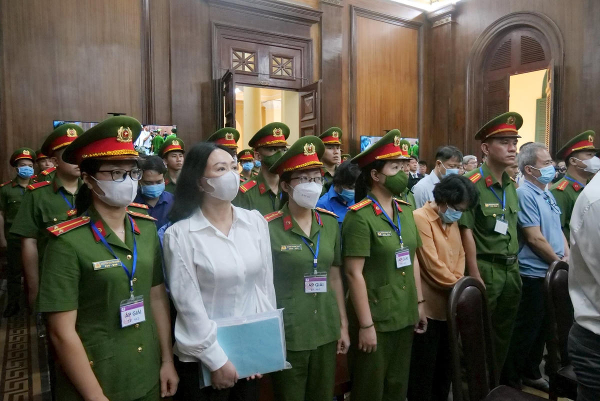 anh-bai-tren.jpg