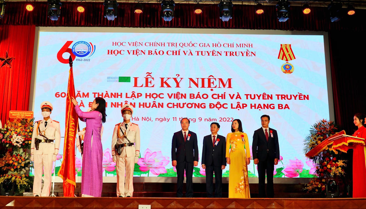 Học Viện Báo chí và Tuyên truyền kỷ niệm 60 năm thành lập và đón Huân chương Độc lập hạng Ba