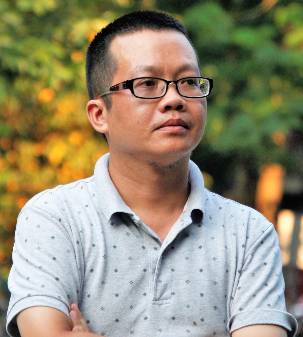 Nhà văn Uông Triều.