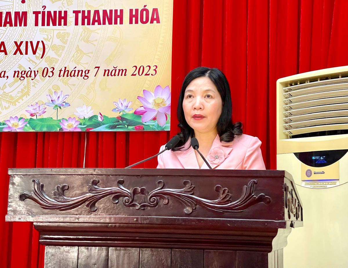 Phát biểu tại hội nghị, bà Phạm Thị Thanh Thủy, Trưởng Ban Dân vận, Chủ tịch Ủy ban MTTQ tỉnh Thanh Hóa đã biểu dương, ghi nhận và đánh giá cao những kết quả mà MTTQ các cấp và các tổ chức thành viên đã đạt được trong 6 tháng đầu năm 2023.