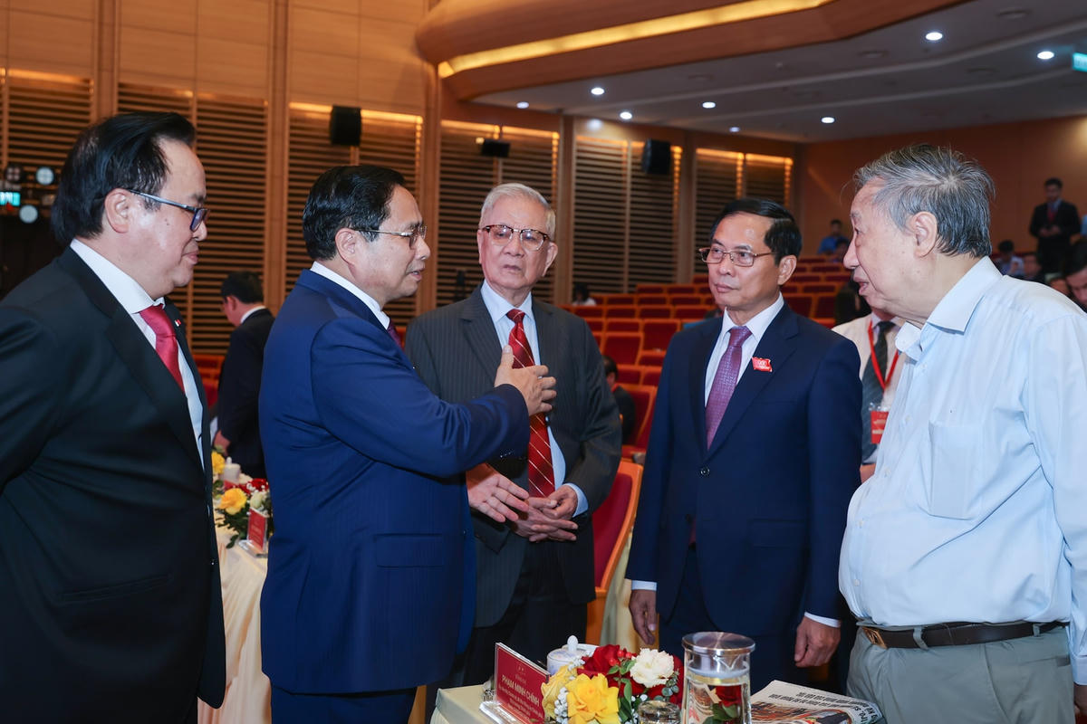 Thủ tướng: Xây dựng ngành ngoại giao chuyên nghiệp, văn minh, hiện đại, nhân văn, hiệu quả- Ảnh 9.