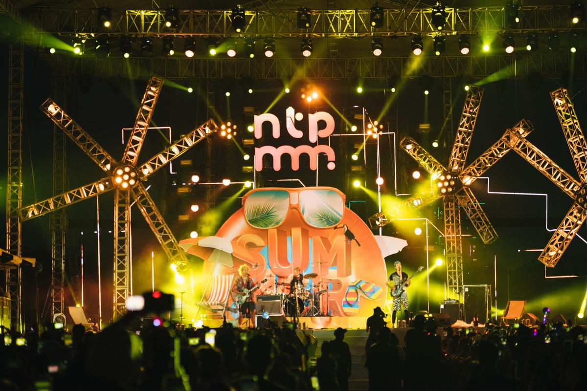 Show “Những thành phố mơ màng” là nơi quy tụ nhiều nghệ sĩ trẻ Indie cháy hết mình với âm nhạc.  