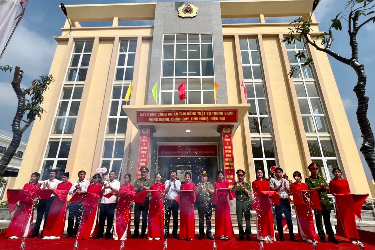 Lễ khánh thành trụ sở Công an xã Thạch Đà và xã Tam Đồng, huyện Mê Linh, TP Hà Nội.