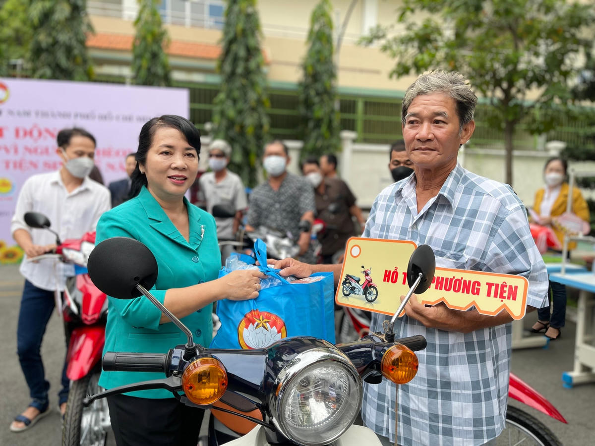 Công tác chăm lo đối với người cao tuổi và phát huy vai trò của người cao tuổi ở khu dân cư có sự đóng góp tích cực của Ủy ban MTTQ các cấp TP HCM (Ảnh: Mỹ Duyên).