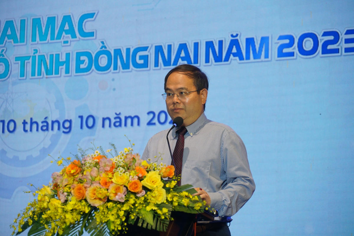 Phó Bí thư Tỉnh ủy, Trưởng Đoàn Đại biểu Quốc hội tỉnh Đồng Nai Quản Minh Cường phát biểu khai mạc. Ảnh: Mạnh Thìn.