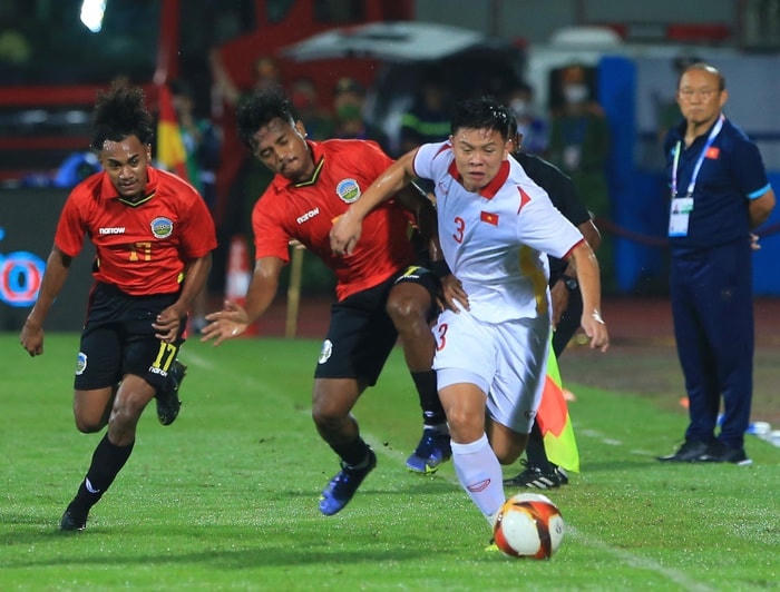 Các học trò ông Park gặp khó khăn khi bị U23 Timor Leste luôn chơi áp sát.