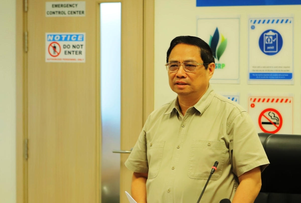 Thủ tướng Chính phủ Phạm Minh Chính phát biểu tại buổi làm việc với Nhà máy Lọc hóa dầu Nghi Sơn.