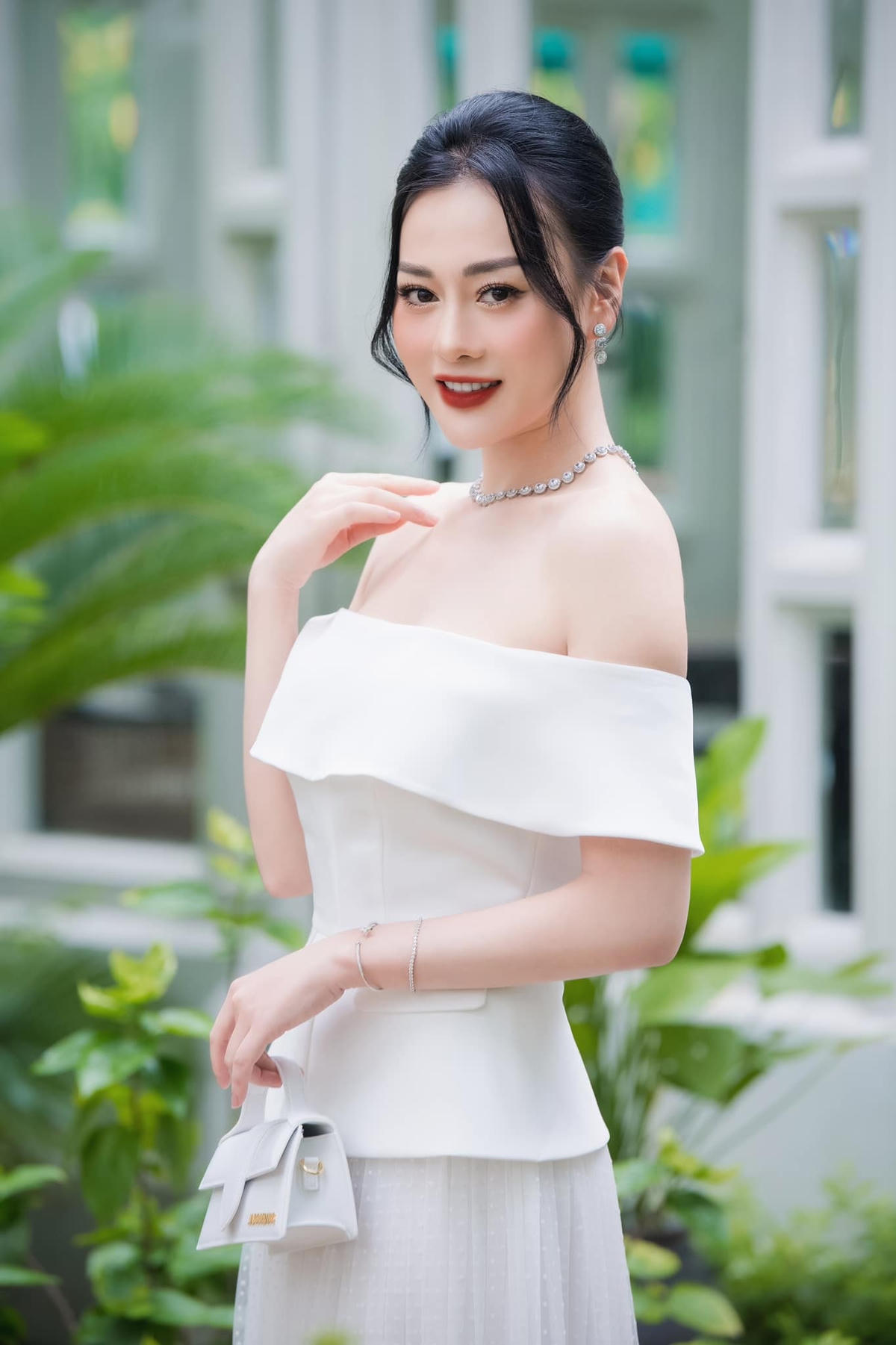Phương Oanh cũng từng đôi co với khán giả khi họ góp ý cho vai diễn Phương Nam trong phim “Hương vị tình thân”.