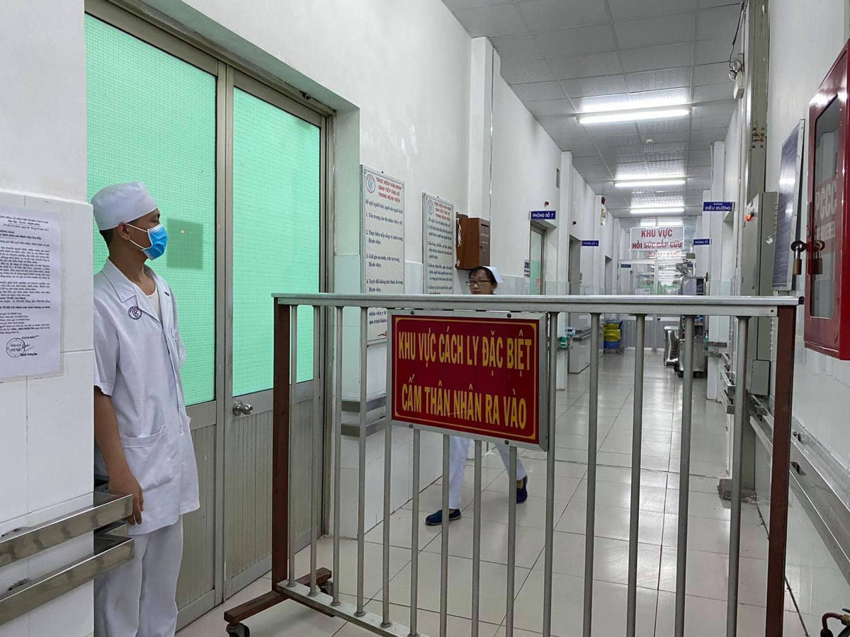 Bệnh viện Chợ Rẫy (TPHCM) cảnh báo, có nhiều trường hợp là nạn nhân của tội phạm lừa đảo chuyển tiền để mổ cấp cứu ở bệnh viện này.