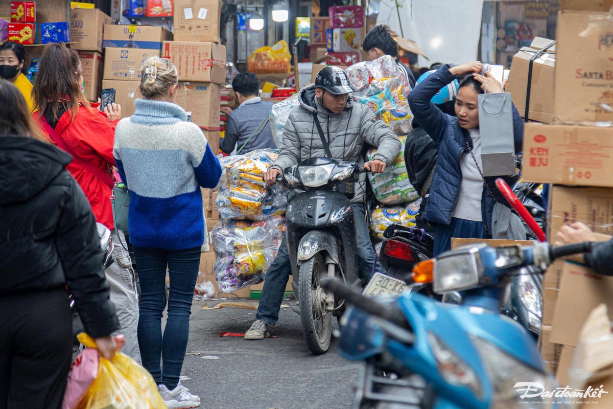W_pho_banh_keo-le-khanh43.jpg