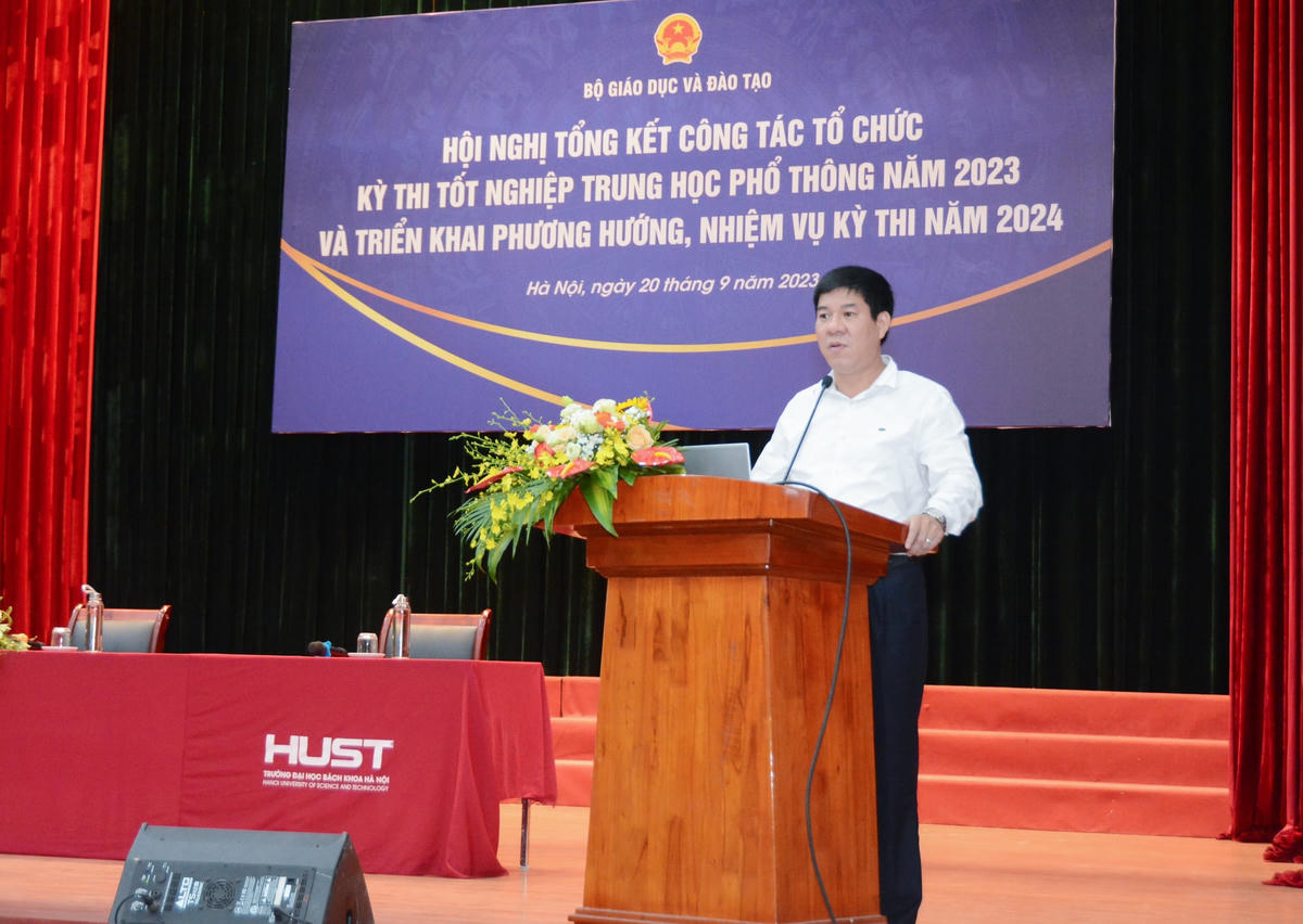 Ông Huỳnh Văn Chương, Cục trưởng Cục Quản lý chất lượng, Bộ GDĐT phát biểu tại hội nghị.