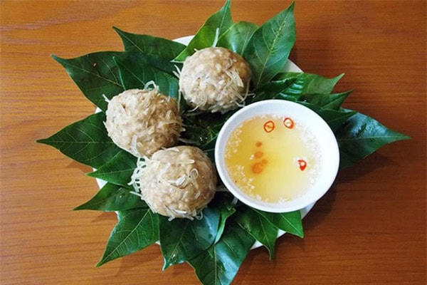 Sản phẩm nem nắm Giao Thủy vừa lọt Top 100 món ăn đặc sản Việt Nam.