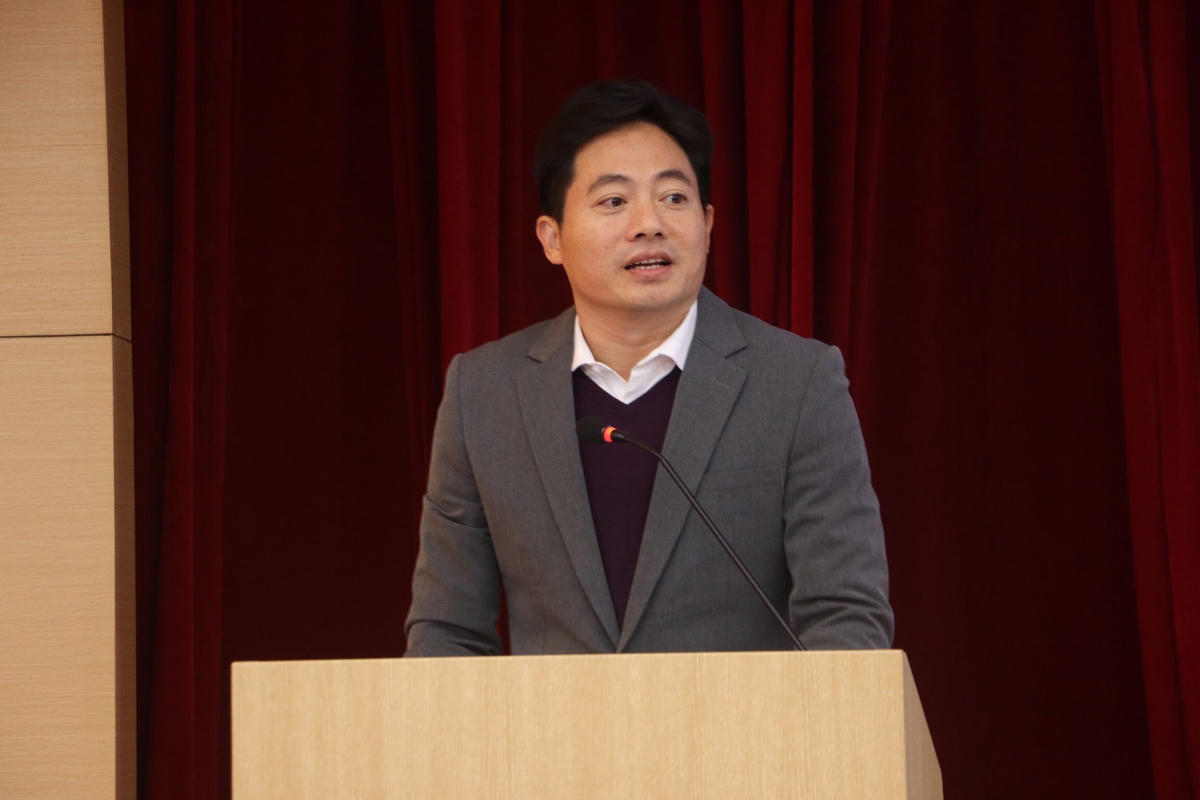 Phó Giám đốc Sở Thông tin và Truyền thông Hà Tĩnh Dương Văn Tuấn phát biểu khai mạc tập huấn.