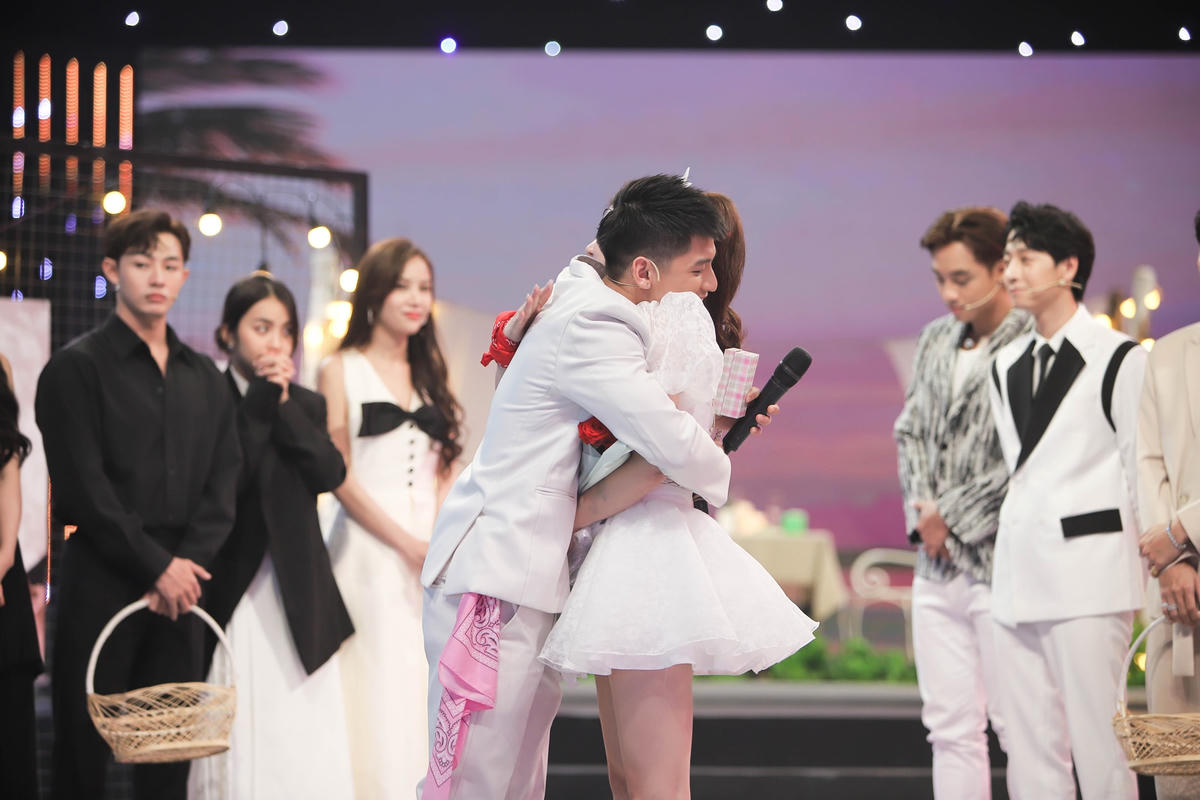 Trang Banana không muốn làm tổn thương đối phương khi dối lòng mình. Ảnh: Perfect Universe.