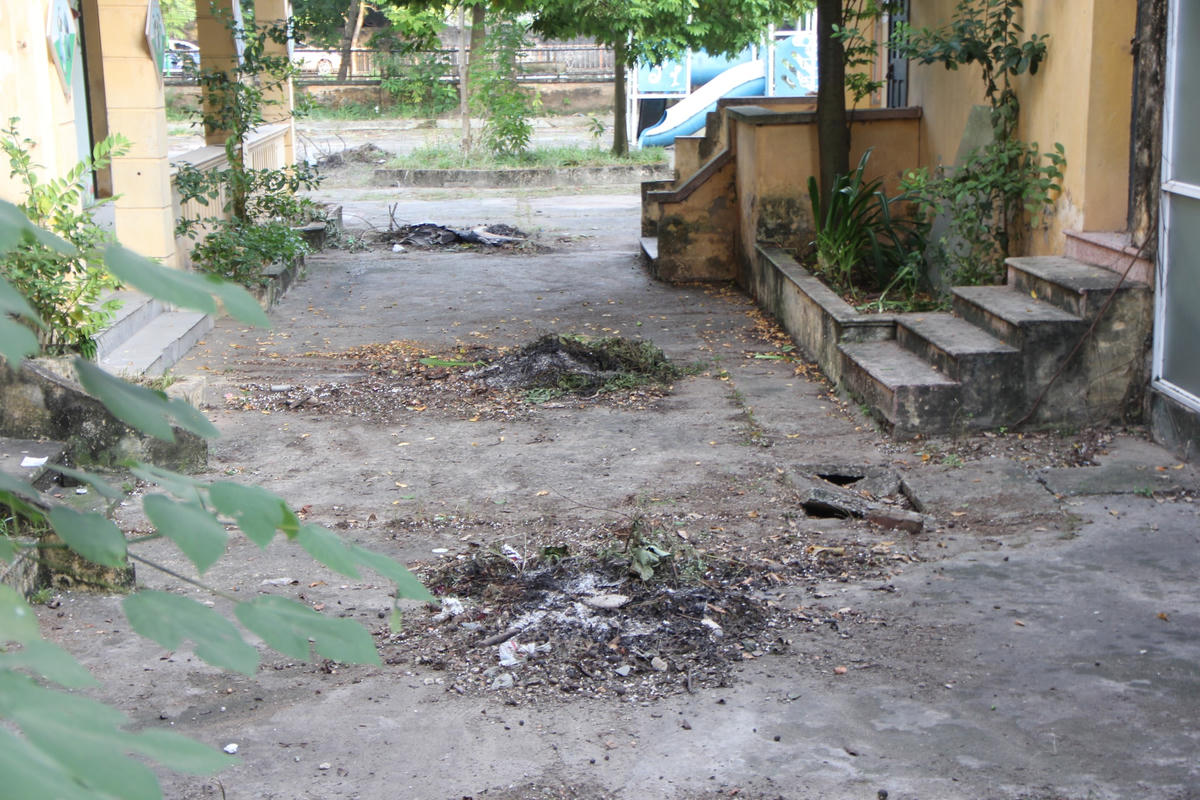 Hà Nội: Trường học bỏ không ở nơi học sinh phải bốc thăm giành suất học