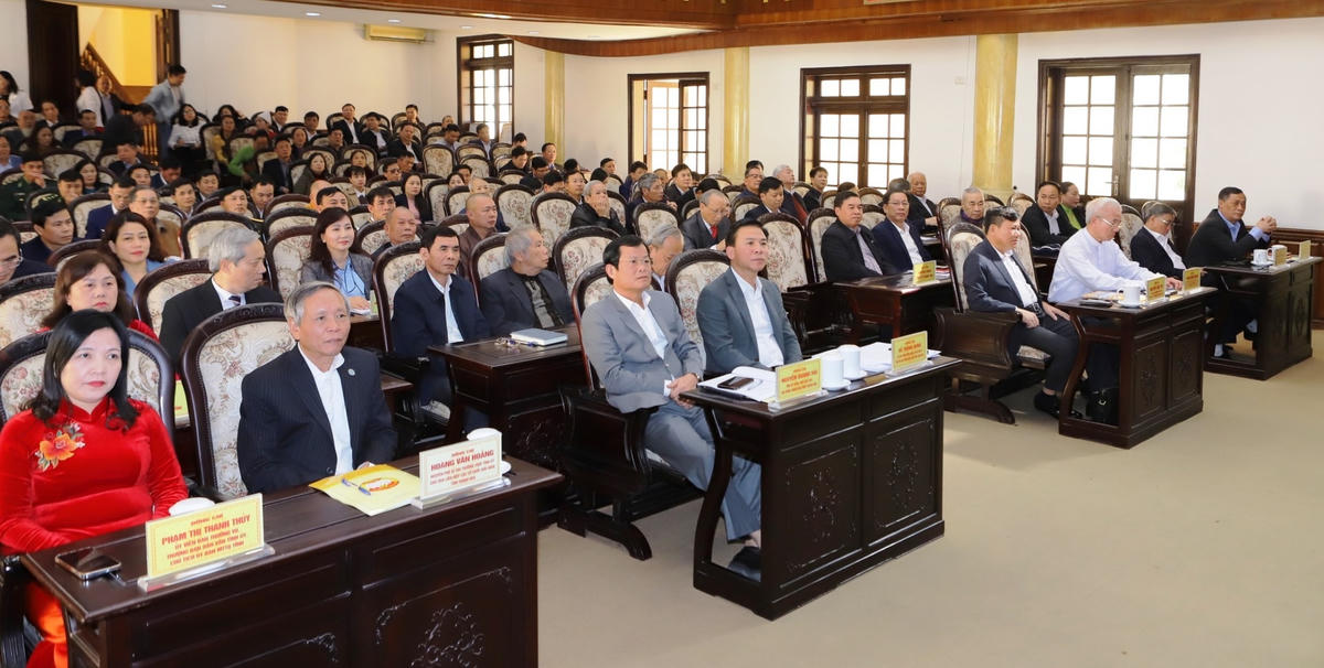 Các đại biểu tham dự hội nghị.