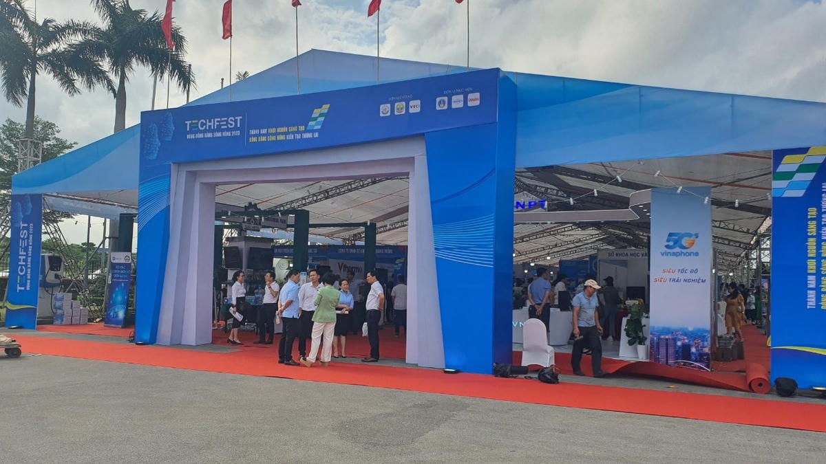 Khu trưng bày, giới thiệu sản phẩm công nghệ và các sản phẩm đổi mới sáng tạo trong khuôn khổ Techfest vùng đồng bằng sông Hồng năm 2023.