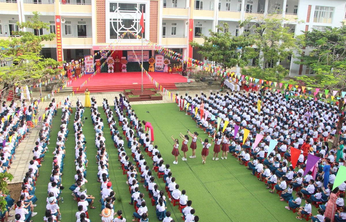 Một góc quang cảnh khai giảng năm học mới.