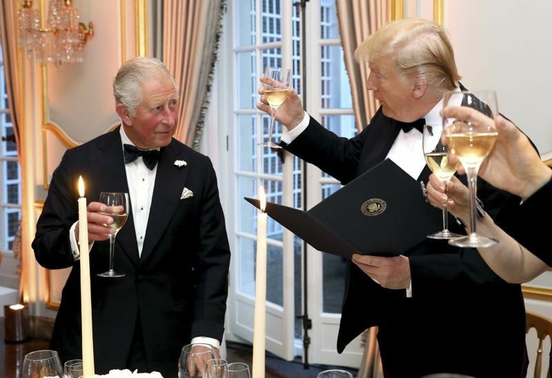  Thái tử Charles gặp cựu Tổng thống Mỹ Donald Trump tháng 6/2019, trong chuyến thăm cấp Nhà nước của Tổng thống Trump tới Vương quốc Anh.