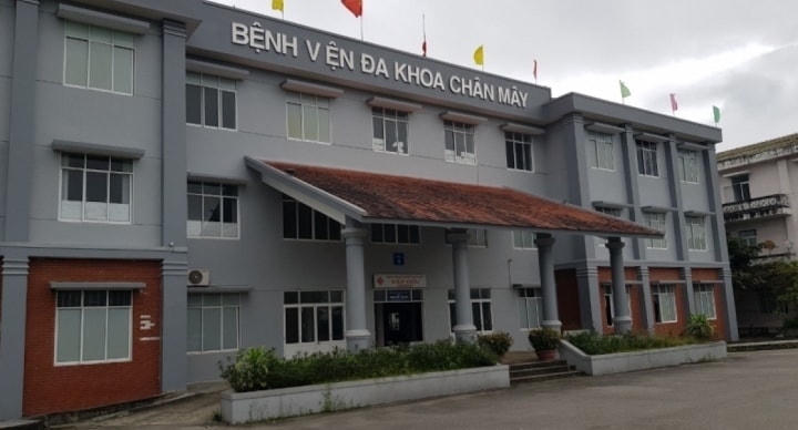 Trung tâm Y tế huyện Phú Lộc tiền thân là Bệnh viện Đa khoa Chân Mây nơi bác sĩ Q. đang công tác.