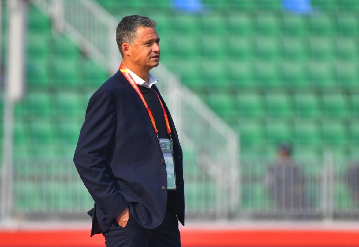 HLV Trevor Morgan thất vọng với lối chơi của U20 Australia (Ảnh: AFC).