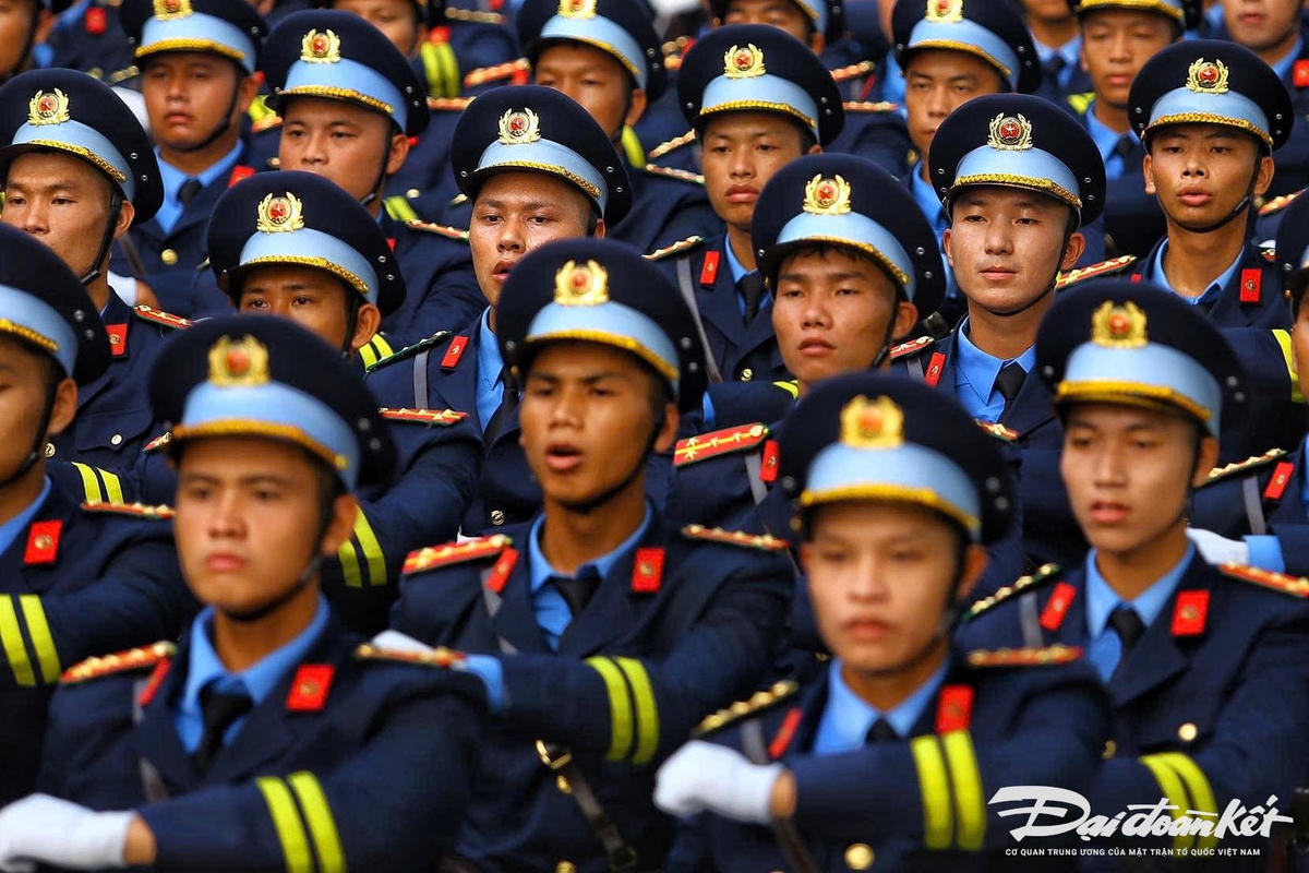 diễu binh24